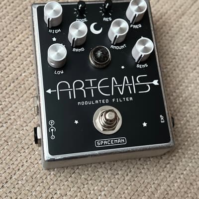 Spaceman Effects Artemis Modulated Filter Demo - Get Offset