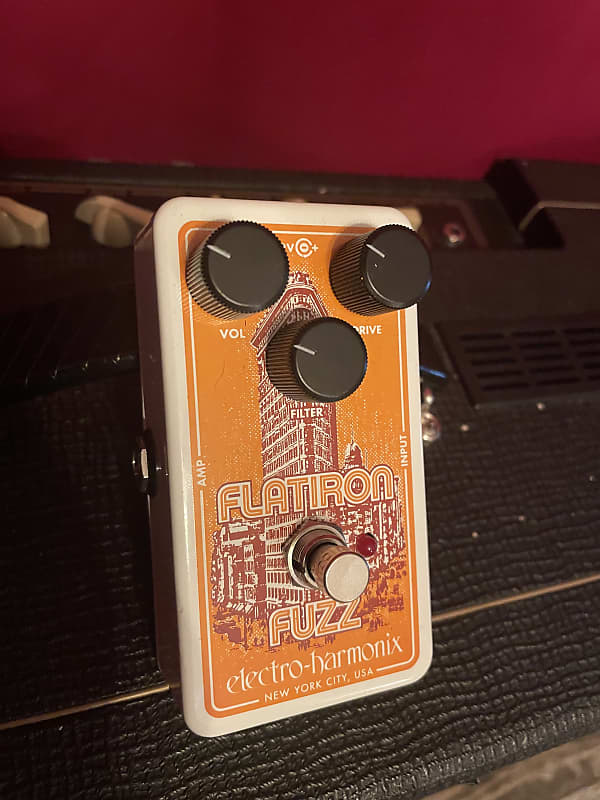 Electro-Harmonix Flatiron Fuzz