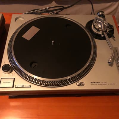 Pair of Technics SL-1200 (M3D and MK2) turntables image 8