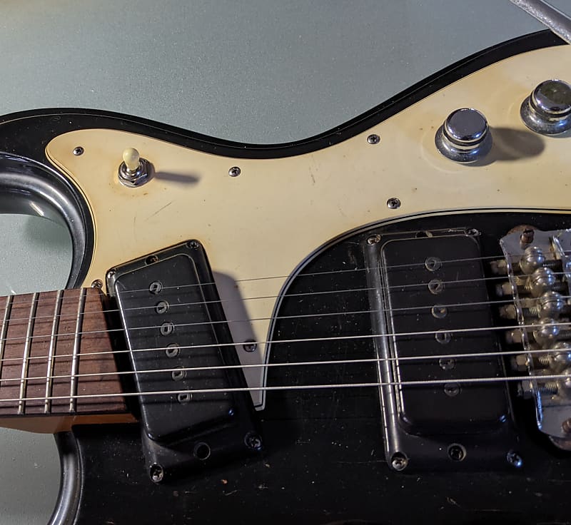 Morales (Zen-on) ZES-300 - Black, Vibramatic, Mosrite