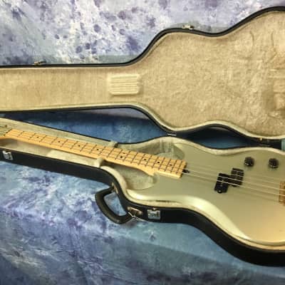 Vantage Avenger Bass  1980's Silver with case image 22