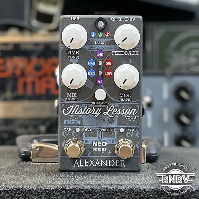 Alexander Pedals NEO Series History Lesson V3 Delay | Reverb
