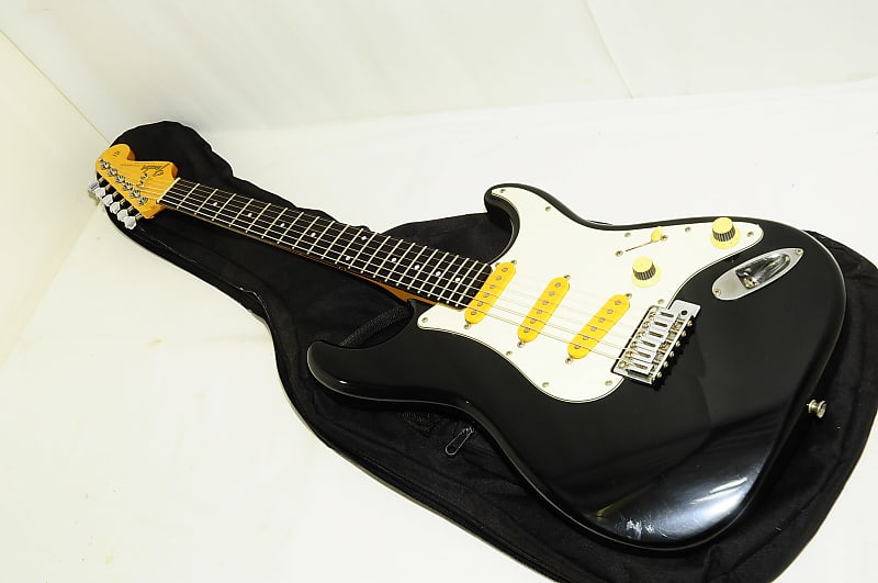 Fender Japan STM-55 Stratocaster E Serial Electric Guitar RefNo 4087