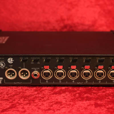 Shure M367 - Six Channel Field Mixer image 3
