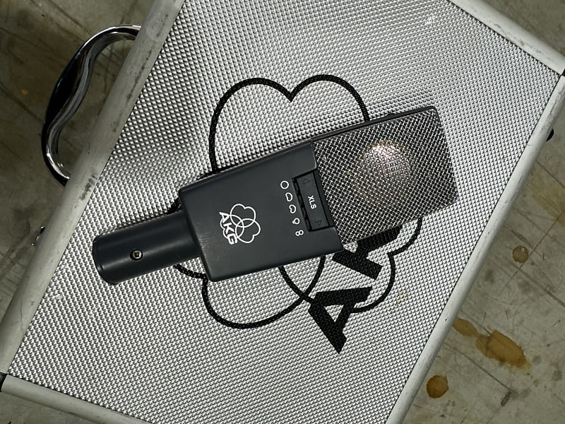 AKG C414 XLS Large Diaphragm Multipattern Condenser Microphone