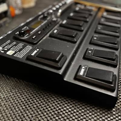 Line 6 POD xt Live Multi-Effect and Amp Modeler | Reverb