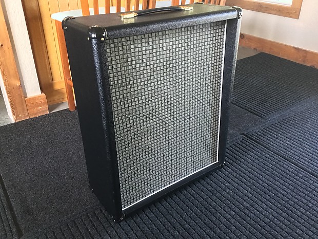 Oversized clearance 1x12 cab