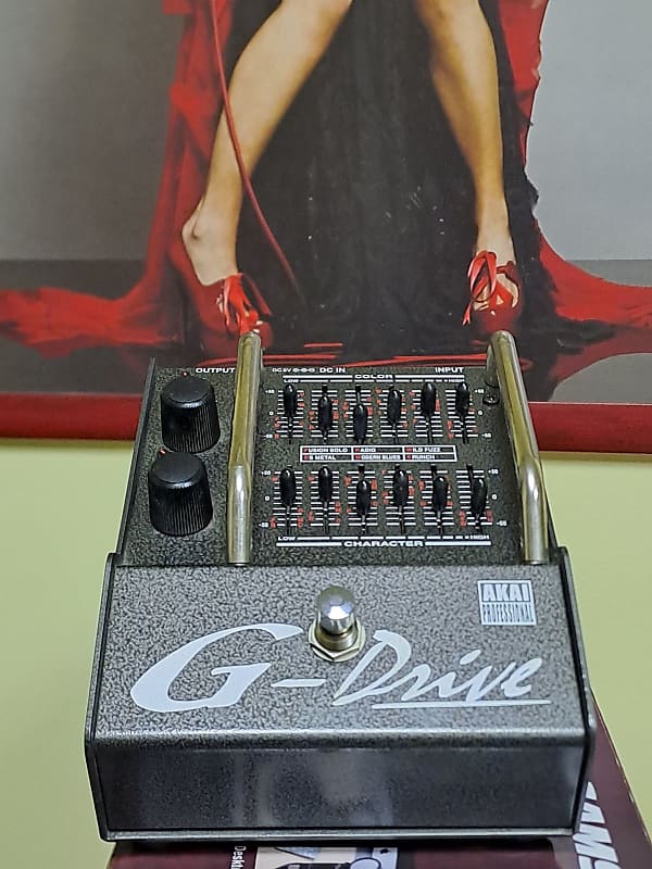 Akai G-Drive D2G Equalized Distortion Made in Japan