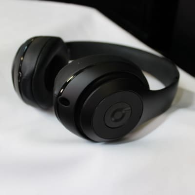 Beats Studio 3 Headphones (Used) image 4