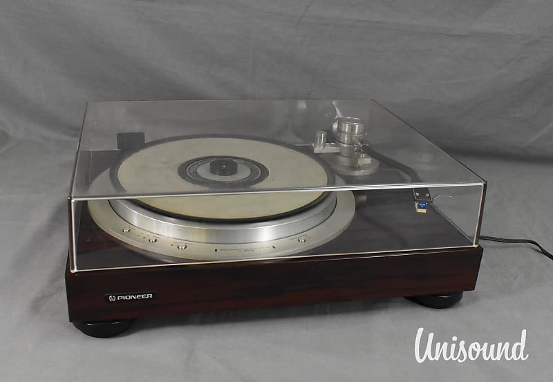 Pioneer PL-30L II Direct Drive Stereo Record Player Turntable in very good