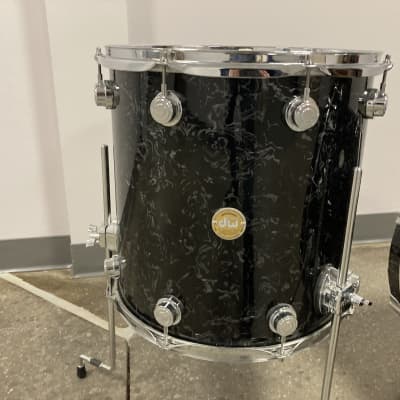 DW dw collector's series 4-piece drum set 2000’s Black pearl image 4