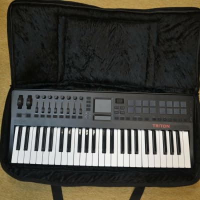 Custom padded travel bag soft case for KORG Microstation 61-key keyboard image 1