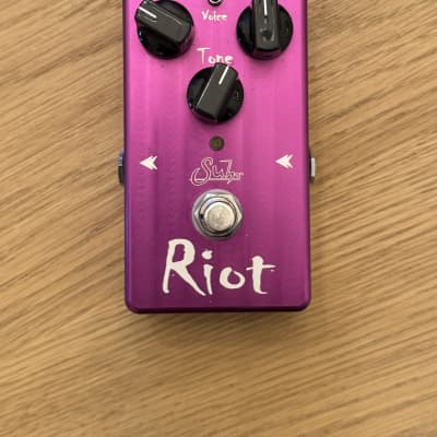 Suhr Riot