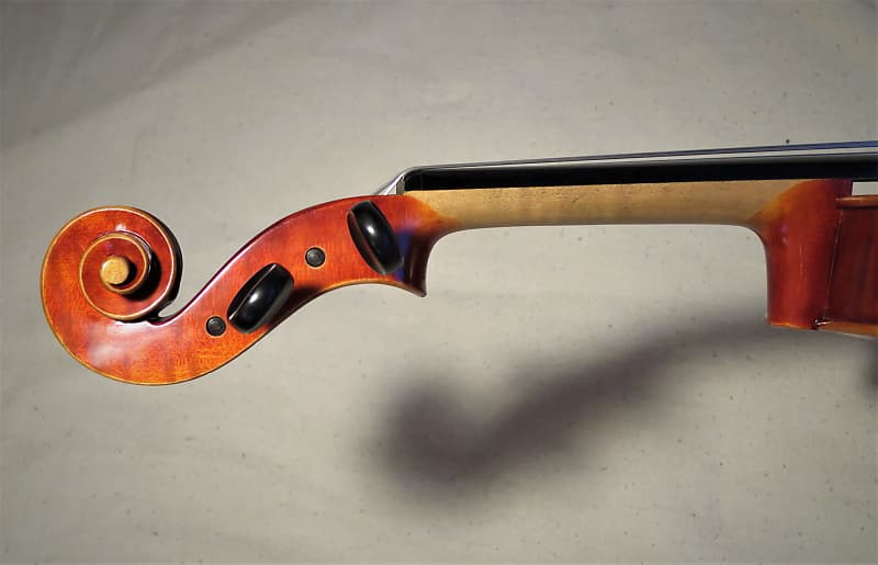 Suzuki Viola No. 3 (Advanced), 15.5