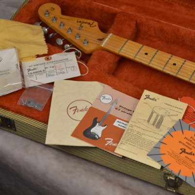 Vintage 1989 Fender 1957 Reissue V0 Stratocaster 57 AVRI Strat - Super Clean!! image 6