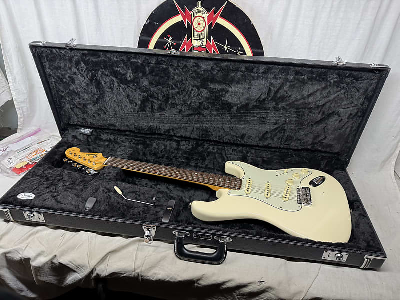 ギター fender american original 60'Stratocaster Fender American Original Series 60's Stratocaster (2018) - YouTube