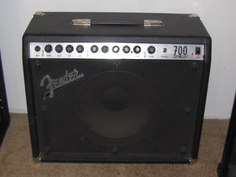 Fender Roc Pro 700 Reverb