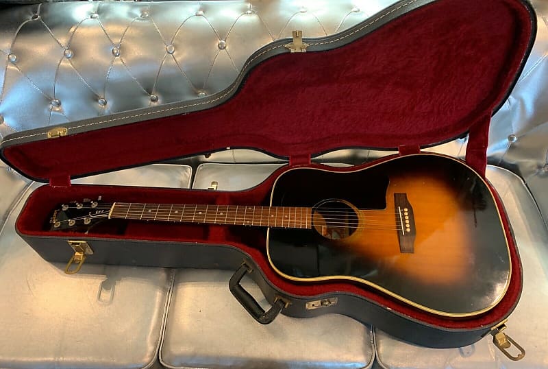 Gibson  J45 Deluxe    with Original Gibson Case 1980 image 1