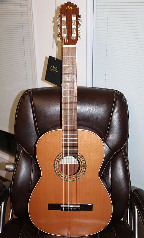 Manuel Rodriguez C10-U Classical Nylon-String Acoustic Guitar Natural