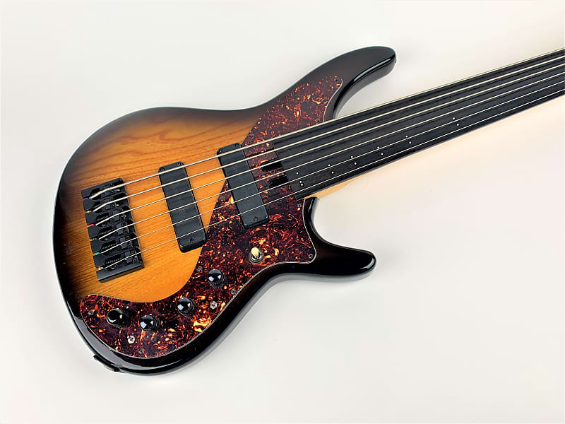Aria Pro Ⅱ AVB Steve Bailey 6弦 Used Aria Pro STEVE BAILEY 6 Bass Guitar Sunburst 6-String