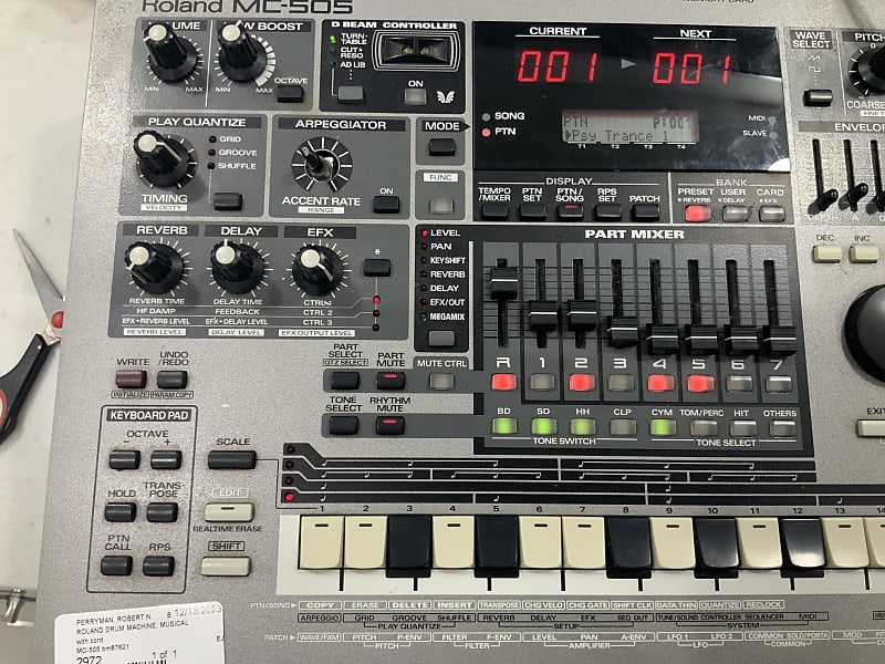 直販最激安 Roland MC-505 ローランド 品 ジャンク扱い