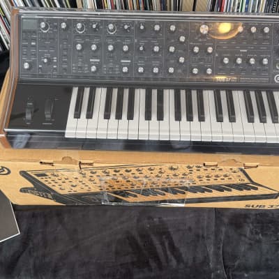 Moog Subsequent 37 Analog Synth 2017 - Present - Black