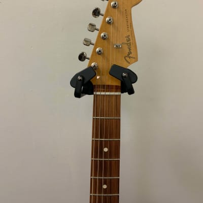Fender Vintera 60's Stratocaster Burgundy Mist Metallic image 4