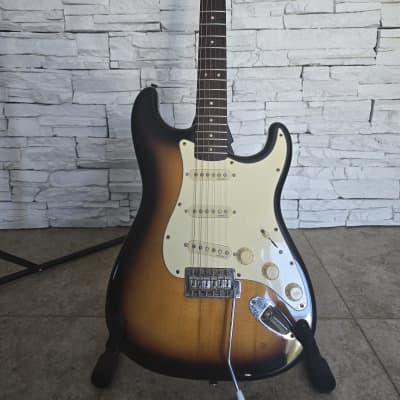 Squier Bullet Stratocaster HSS FSR Limited Edition Metallic