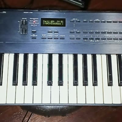 Vintage Roland D-5 D5 Keyboard Piano Synth MIDI with Power Supply