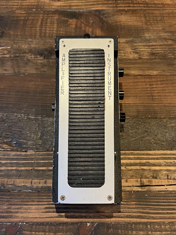 Vintage ShinEi Jax ME7 Wah Volume Siren Surf Hurricane Reverb