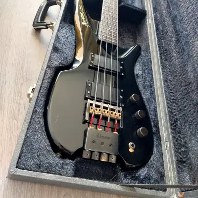 Ibanez Axstar Bass ベース 動作状態 ケース付き Ibanez Axstar Bass ベース 動作状態 ケース付き