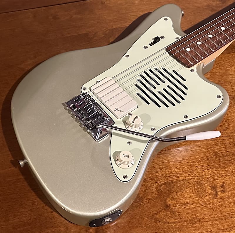 Fender JM-Champ Mini Jazzmaster MIJ with Built In Speaker | Reverb