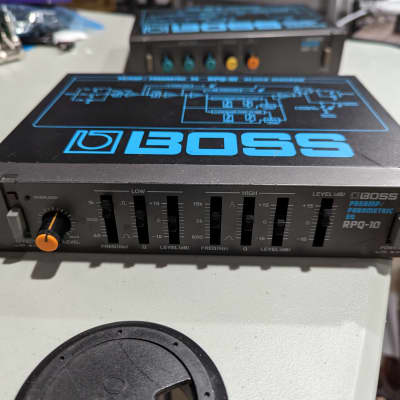 訳あり】[] BOSS RPQ-10 プリアンプ内臓のパラトリック・イコライザー