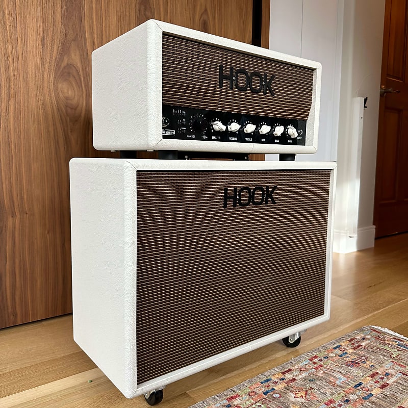 Hook Wizard Amplifier Head and Cab Reverb
