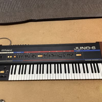Roland Juno-6 61-Key Polyphonic Synthesizer 1982 - 1984 - Black