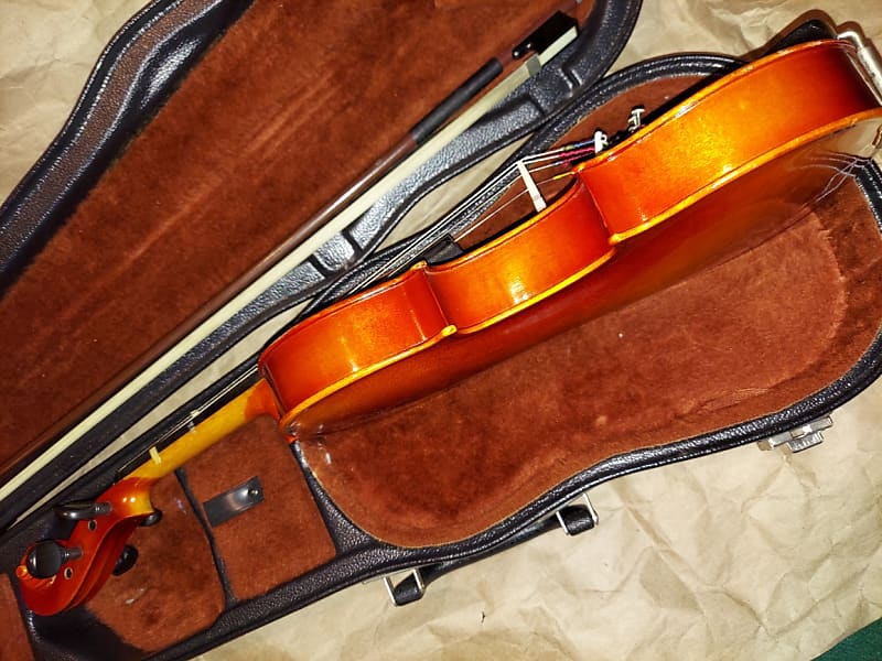 Suzuki Model 220 (1/2 Size) Violin, Japan 1983. Yamaha adjusted