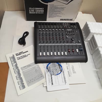 Mackie DFX-12 12-Channel Integrated Live Sound Reinforcement Mixer