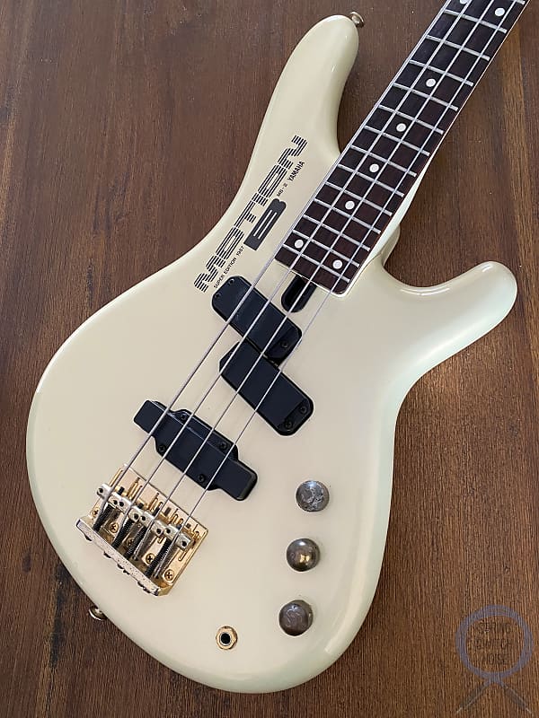 Yamaha Motion B Bass, MB III Super Edition, Pearl White, P/J, 32