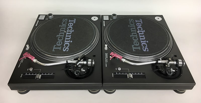 Technics SL-1200 MK5 PAIR Turntables Excellent condition + Shure