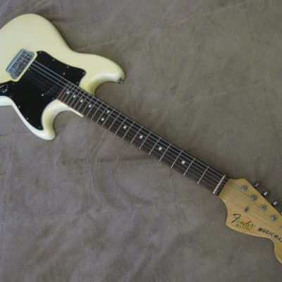 Vintage Fender Musicmaster 1978 White Excellent Condition image 1