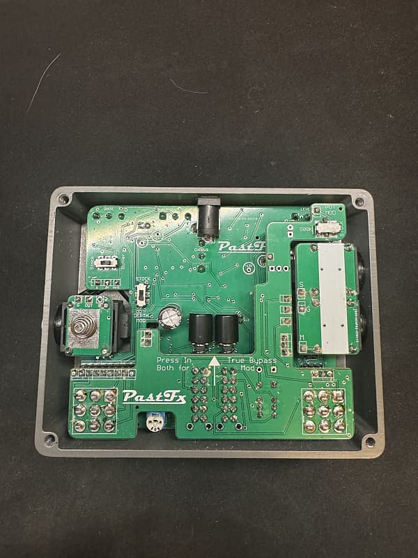 PastFx Chorus Ensemble MN3007 (Boss CE-1 Clone) | Reverb PastFx Chorus Ensemble MN3007 (Boss CE-1 Clone) | Reverb