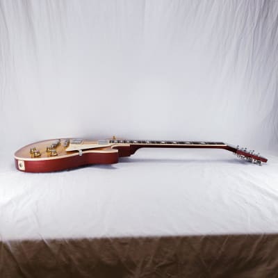 2022 Gibson Les Paul Standard '60s Electric Guitar - Unburst image 11