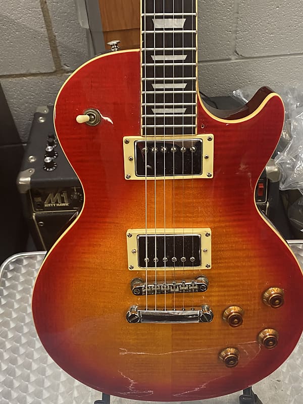 Epiphone / Gibson Les Paul Les Paul - Sunburst image 1