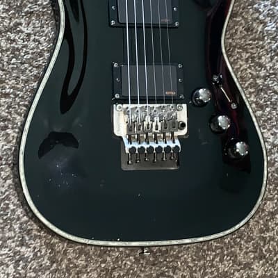 Schecter Hellraiser hell easier  electric  guitar Floyd rose emg pickups Black image 2