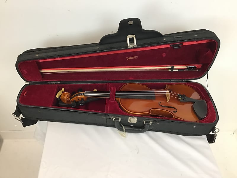Used Eastman VL100 Violins Reverb