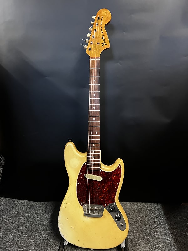 Fender Musicmaster 1970 - 1980