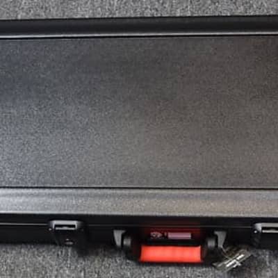 Spector Molded TSA Case for 4-String Spector Basses image 3