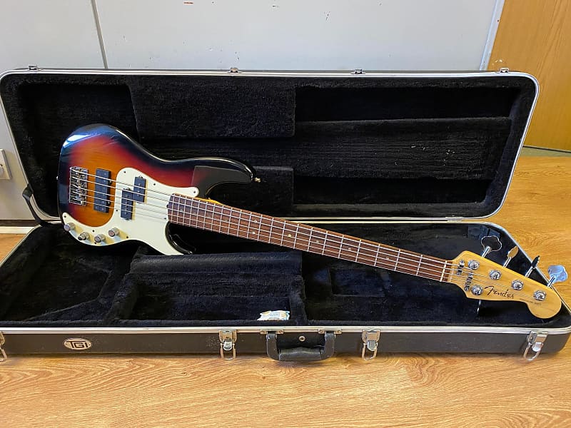 Fender American Deluxe V Precision Bass 3 Colour Sunburst