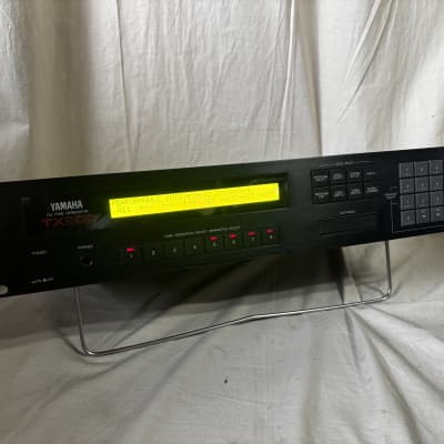 YAMAHA TX802 FM TONE GENERATOR SYNTHESIZER 2U RACK New display & internal battery!!