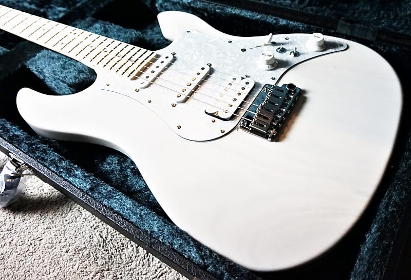 FUJIGEN(FGN) Expert ODYSSEY(EOS) ASH-M/06 WBU / White Blonde